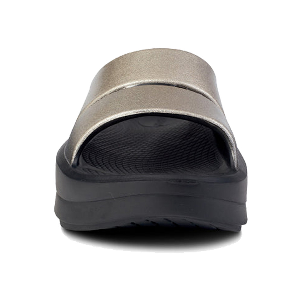 Oofos Women's Oomega Ooahh Luxe Latte